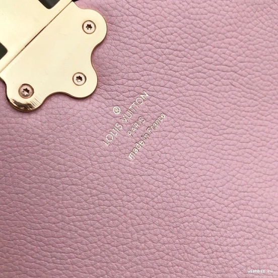WIS Backpack CHANELapton Vuitton Louis 0816